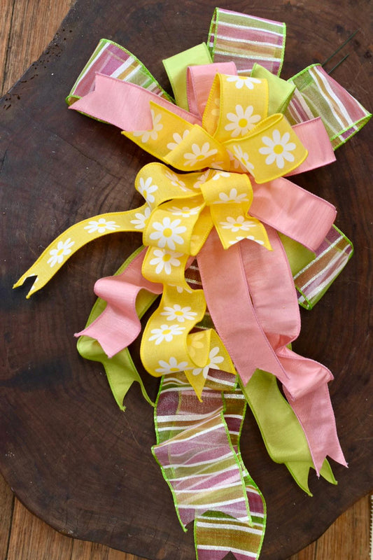 Darling Daisy Bow with Tails - 12"