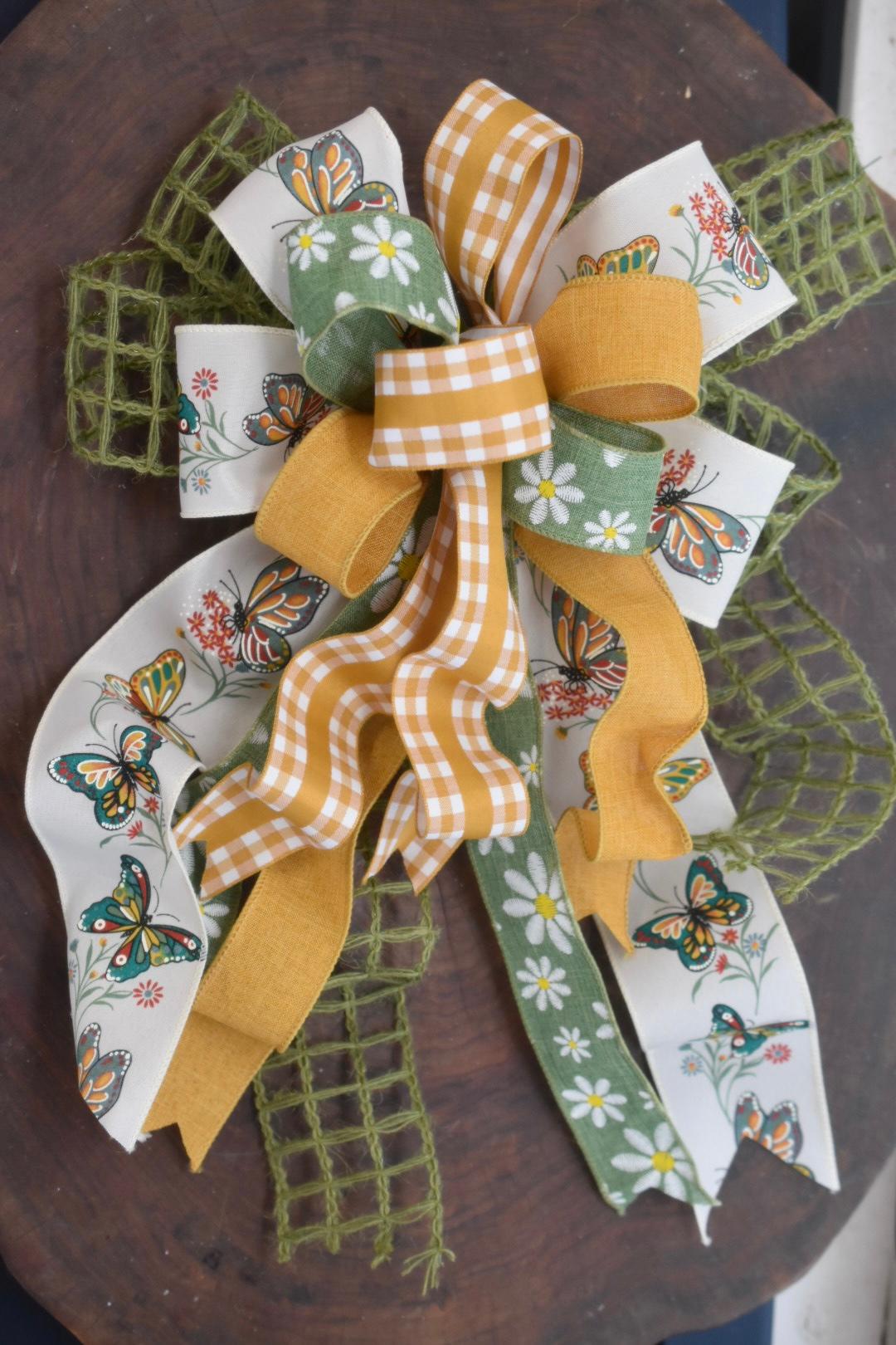 The Dolly Bow with Tails -12"